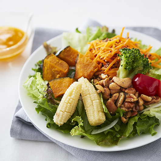 1/3日分野菜 ローストナッツと緑黄色野菜の味わいサラダ