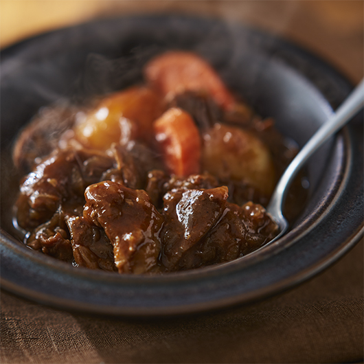 牛すじ肉のビーフシチュー