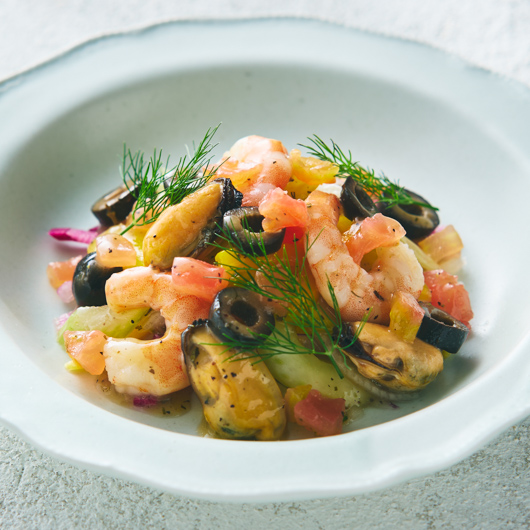 魚介とオリーブの彩りマリネ