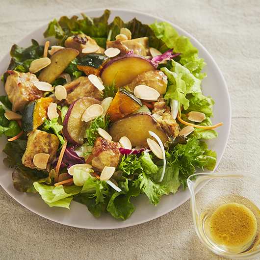 ハニーマスタードチキンとロースト野菜のサラダ