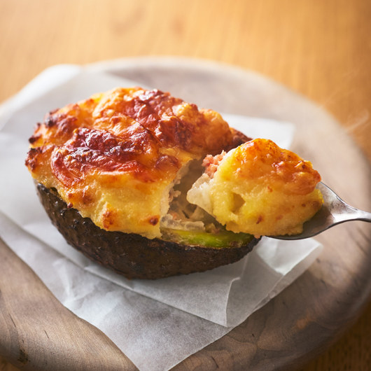 サーモンとアボカドのグラタン