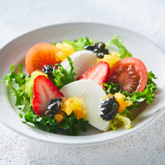 いちごとトマトのカプレーゼ オリーブソース