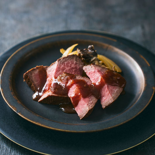 牛肉のグリエ ソース・ペリグー